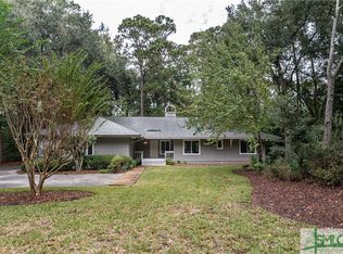 2 Waterford Ln, Savannah, GA 31411