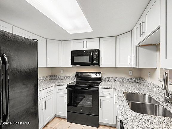 2nd image of 40 Piney Branch Way APT D