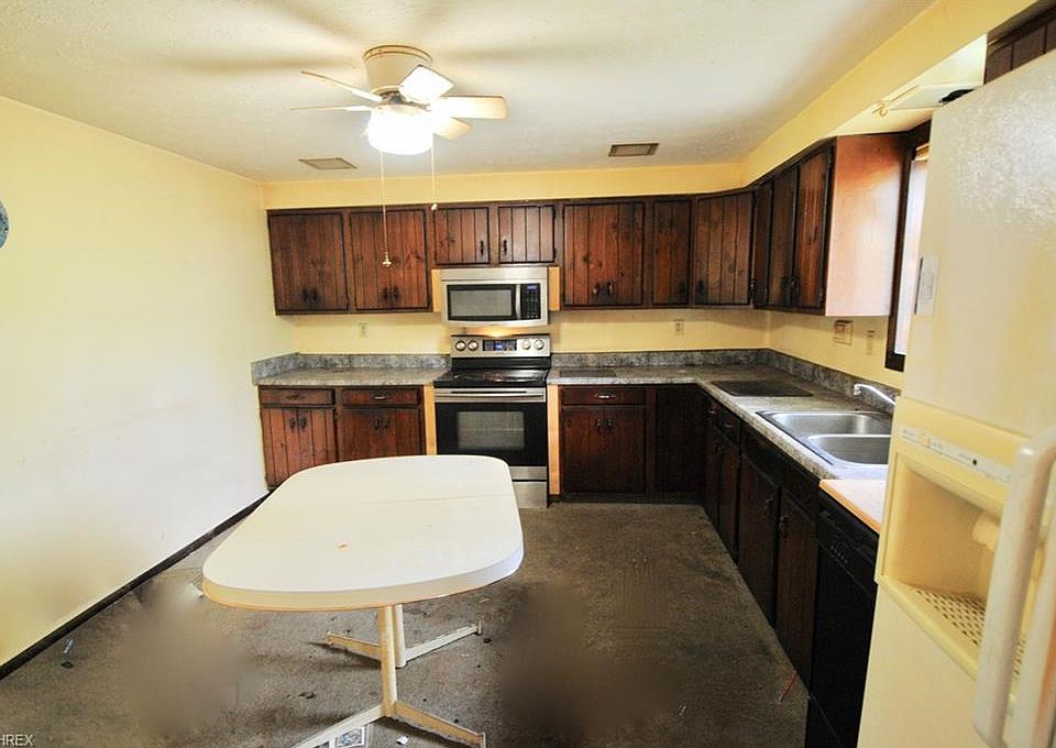 2nd image of 570 Treadway Blvd