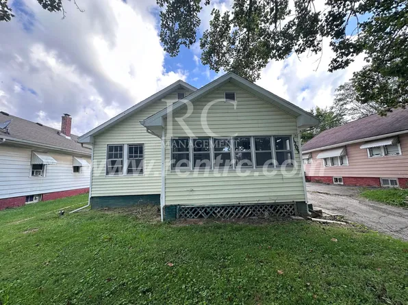 1203 Cleveland Ave, Danville, IL 61832