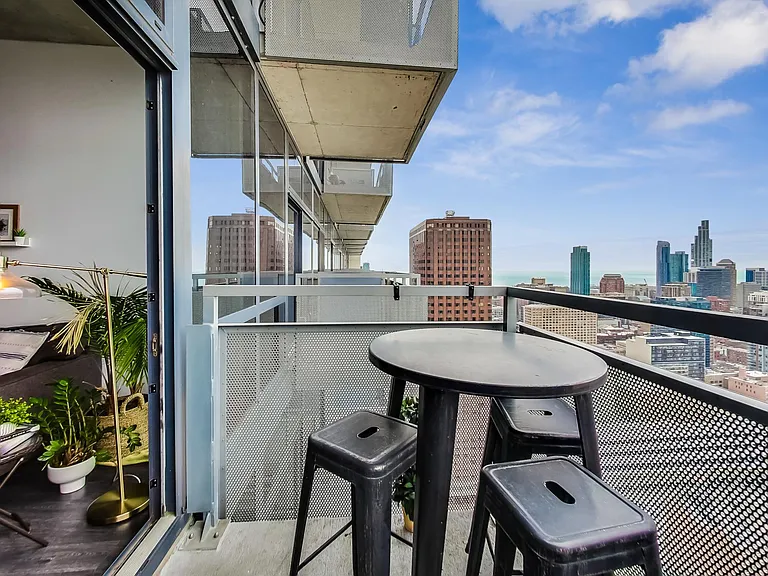 235 W Van Buren St #4311 — Photo 34