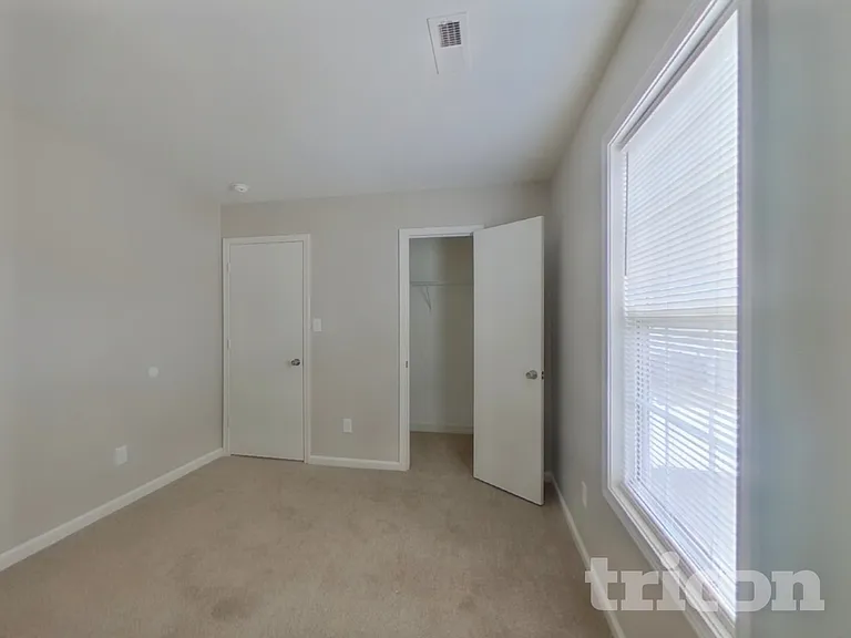 1548 Hollow Maple Dr — Photo 14