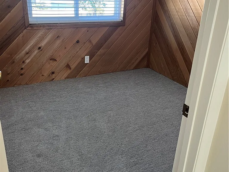 1063 Canyon Spring Ln — Photo 21