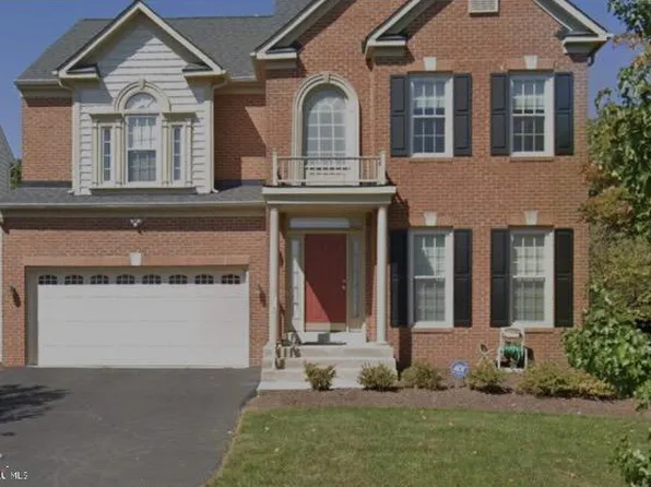 10816 Maplecrest Ln, Rockville, MD 20854