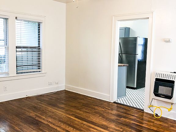 4th image of 331 E Lullwood Ave APT 2
