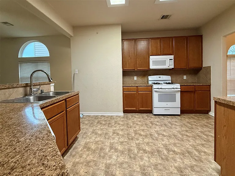 14802 Fir Knoll Way — Photo 9