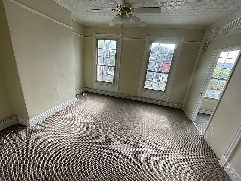 669 Clinton Ave Albany NY Zillow