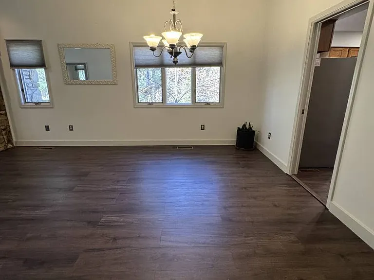 201 Chinquapin Oak Ln — Photo 7