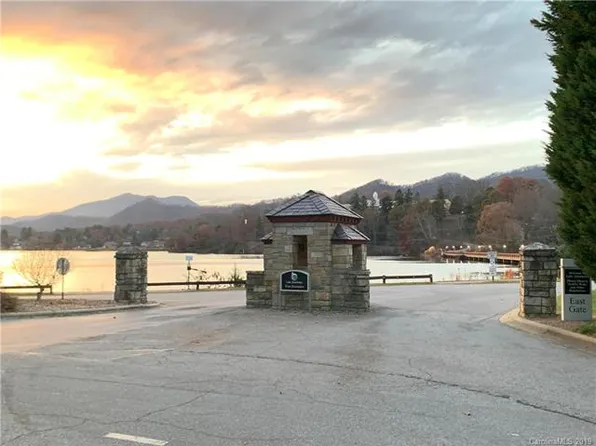 88 Hoosier Ct, Lake Junaluska, NC 28745