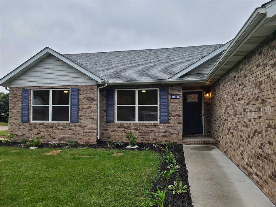 1st image of 701 Vassar Dr