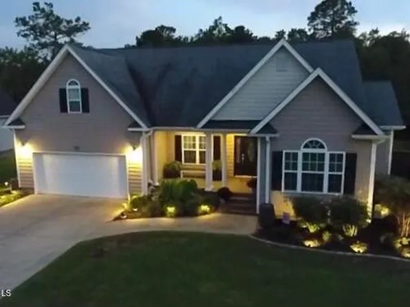 231 Wedgefield Circle, Maple Hill, NC 28454