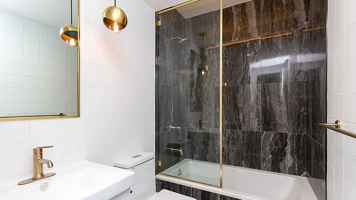 Rented by Nooklyn NYC LLC | media 28