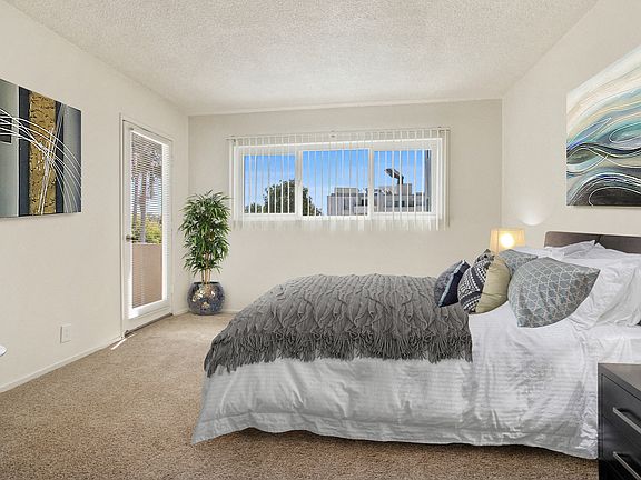 4th image of 3252 Overland Ave #10