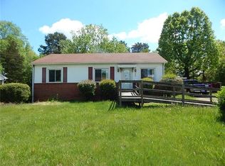 2633 2nd Ave NW, Hickory, NC 28601