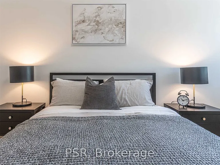 240 Markland Dr #706 — Photo 11