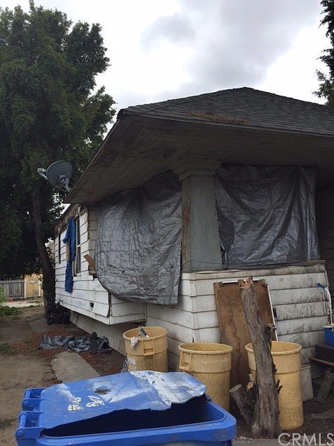 1st image of 900 E 24th St
