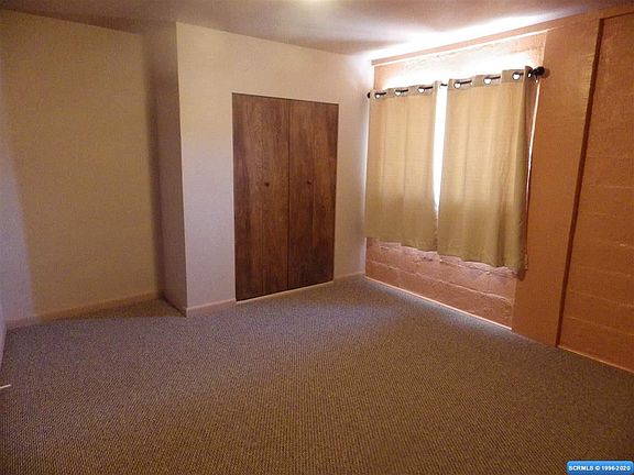 3rd image of 420 N Railroad St