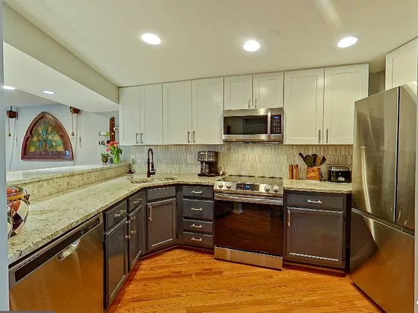 1731 Quietree Dr, Reston, VA 20194