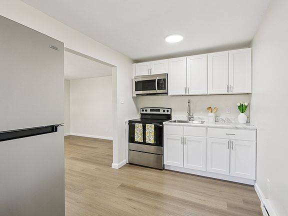 3rd image of 1127 Ward St #1230W-A