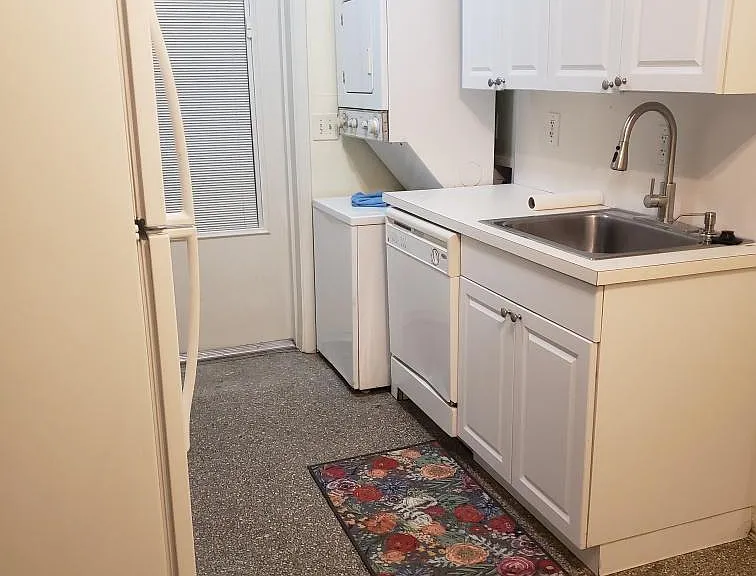 432 Jefferson Ave — Photo 7