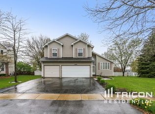 2001 Gray Hawk Dr, Plainfield, IL 60586