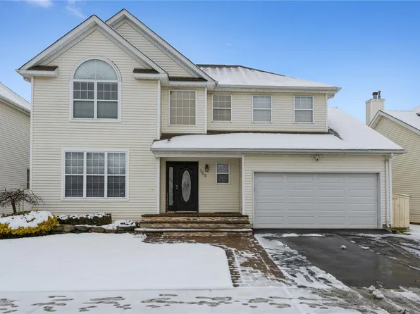 168 Cranberry Court, Melville, NY 11747