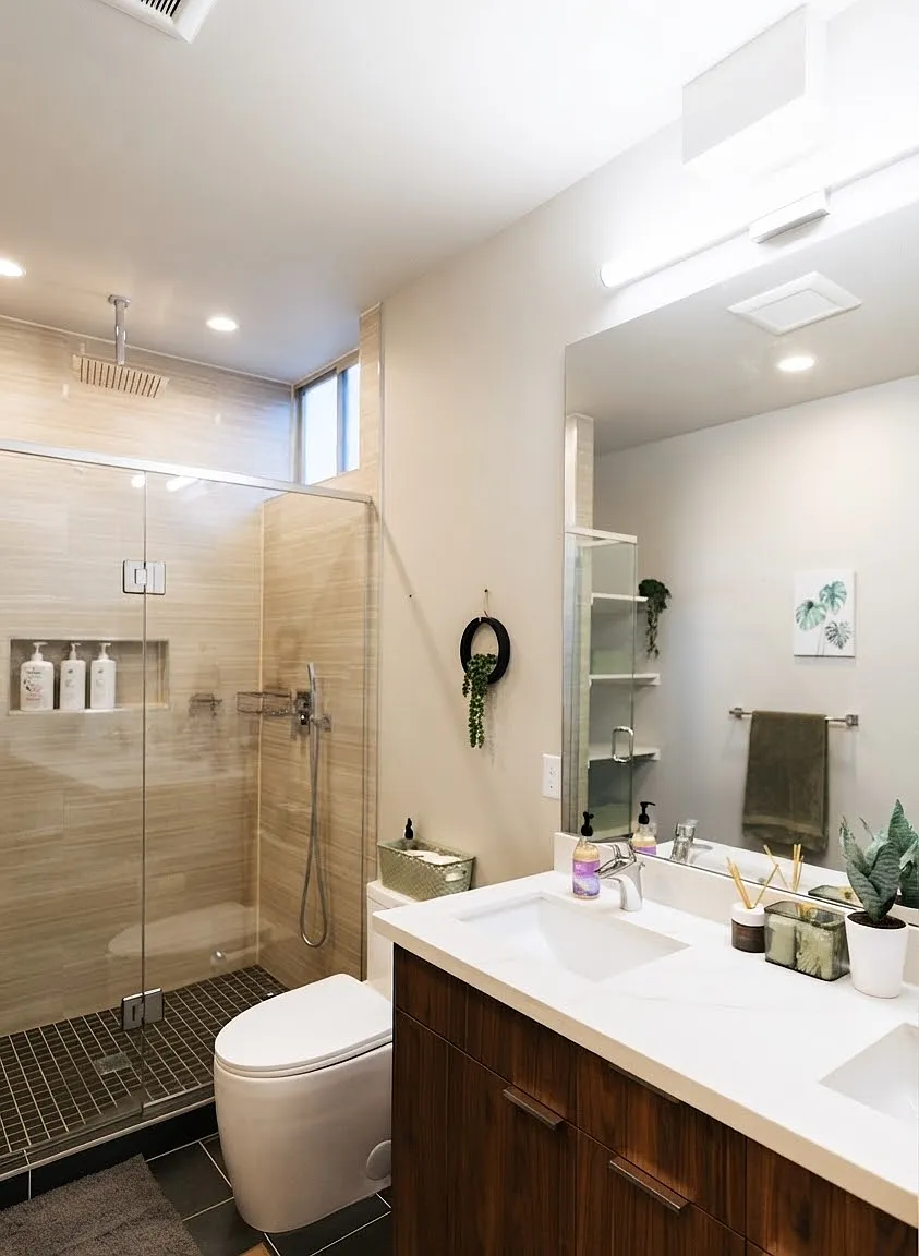 2 bed, 1046 sqft, $4,300 — Photo 4