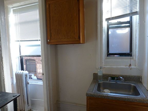 3rd image of 746 St Nicholas Ave APT 32A