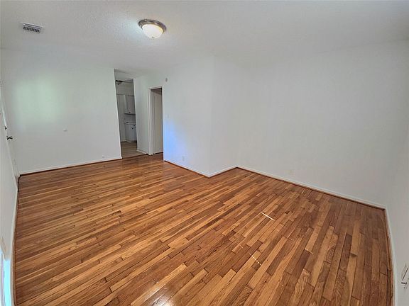 5th image of 8610 Greiner Dr