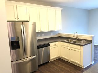 2923 Langston Cir, Saint Charles, IL 60175