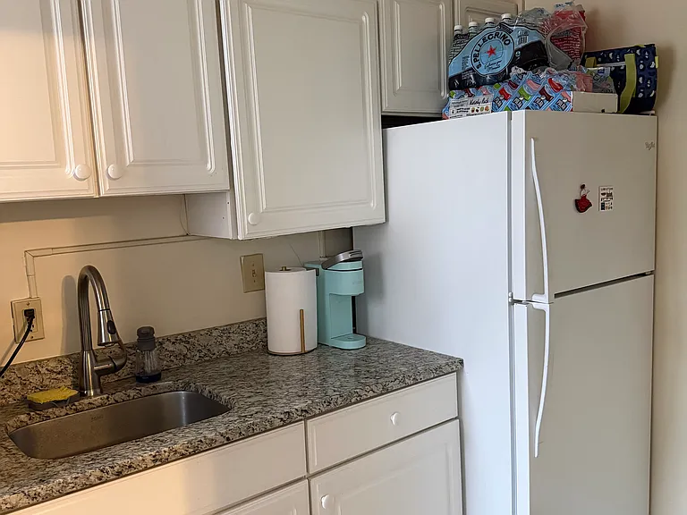 1305 Potomac St NW #102 — Photo 8