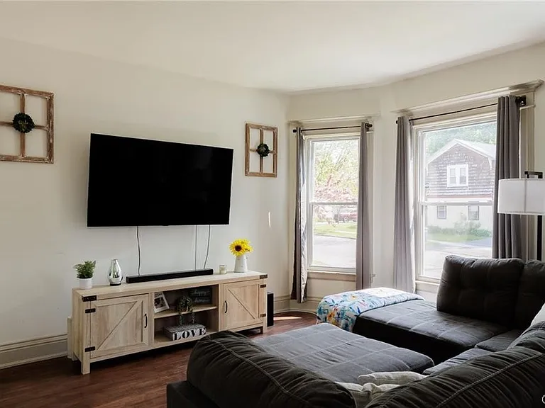 624 Hamlin St — Photo 6