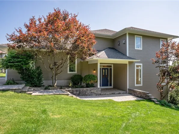 7313 Wakefield Dr, Fayetteville, NY 13066