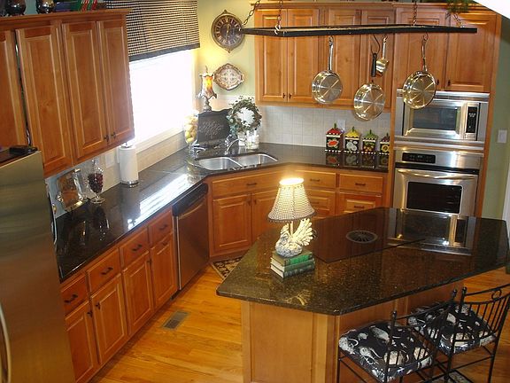 5th image of 2033 Ewing Estates Dr