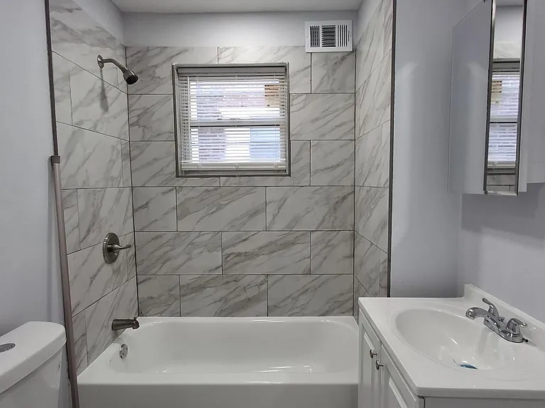 2040 Dennie St — Photo 5