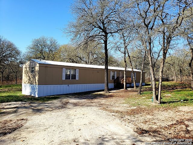 1st image of 608 Hickory Cir