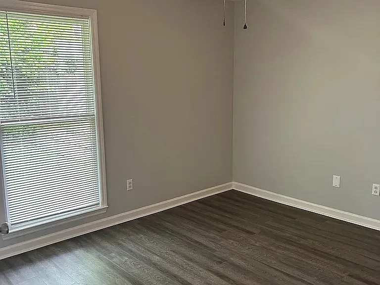 1583 Trent Blvd — Photo 6