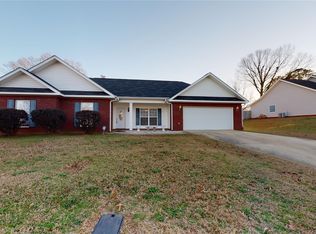 92 Eagle Bend Rd, Enterprise, AL 36330