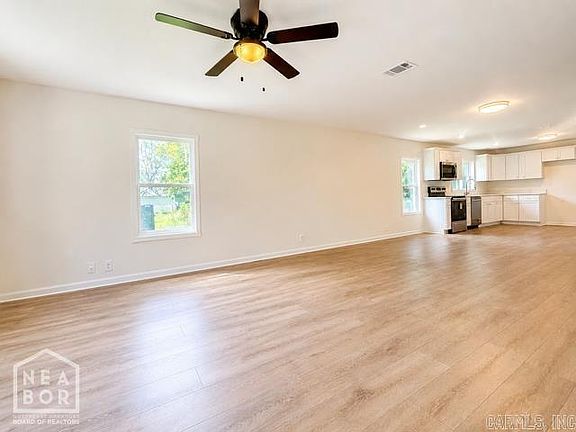 5th image of 1006 SE 3rd St