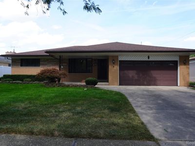 8115 Busch Ave, Center Line, MI, 48015