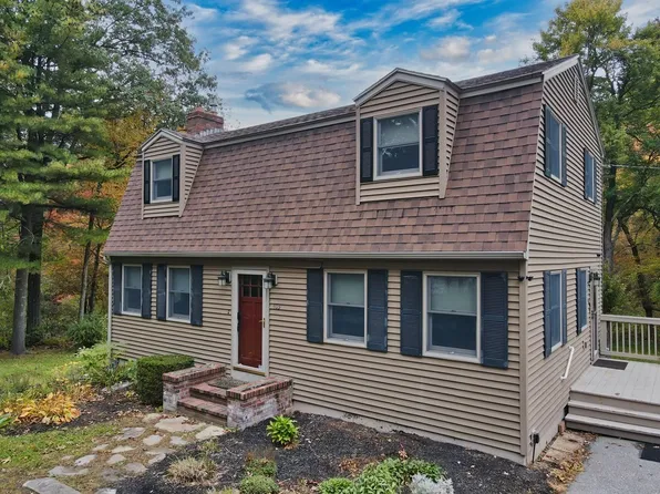 403 Pelham Rd, Dracut, MA 01826