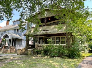 1647 Hillcrest Rd, Cleveland, OH 44118