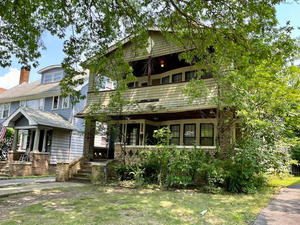 1 bed, 1.0 bath, 760 sqft, $875, 1647 Hillcrest Rd #3, Cleveland, OH 44118