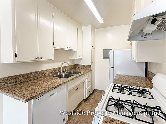 5th image of 1755 Purdue Ave APT 303