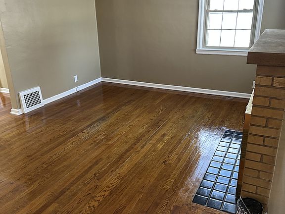5th image of 2500 N 49th St
