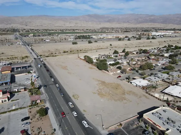 2 Monroe St, Indio, CA 92201