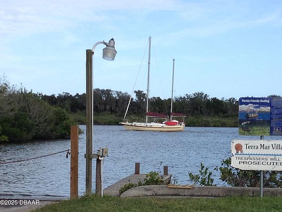4th image of 4337 Indian River Dr W