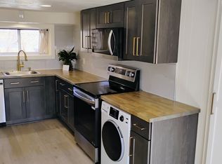 623 Mill St, Delafield, WI 53018