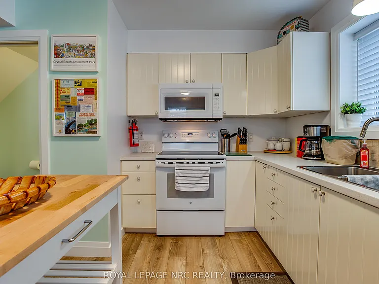 339 Eastwood Ave #FRONT — Photo 11