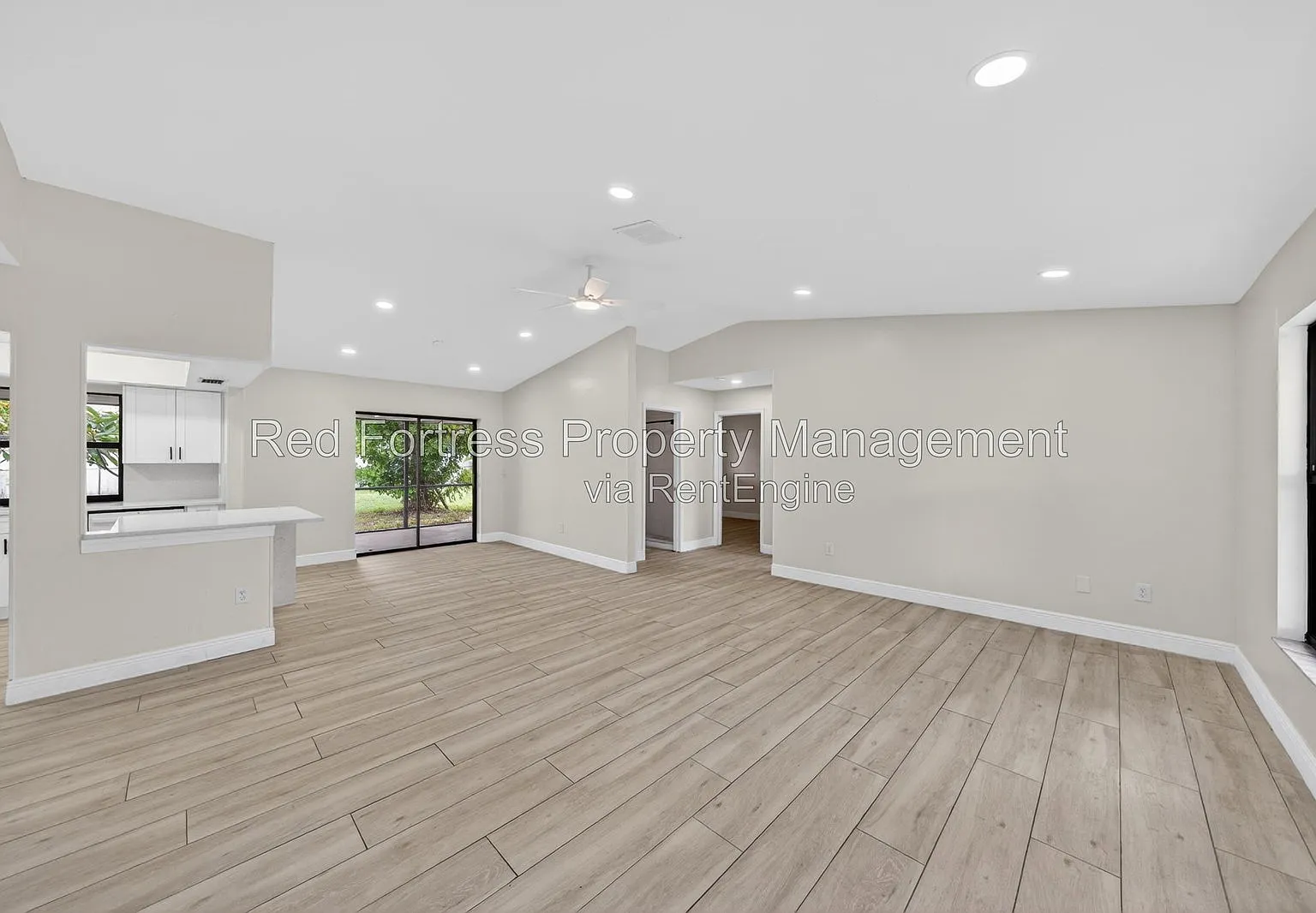 3 bed, 2.0 bath, 1361 sqft, $2,095 — Photo 2